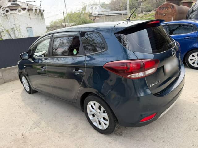 Kia Carens III (RP) 2.0 AT
