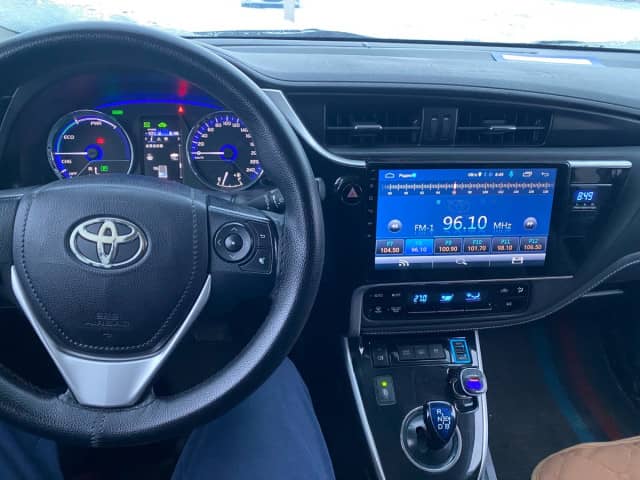 Toyota Corolla XI (E160, E170, E180) Рестайлинг 1 1.8hyb CVT