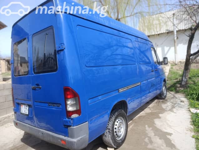 Mercedes-Benz Бортовой (6х2)