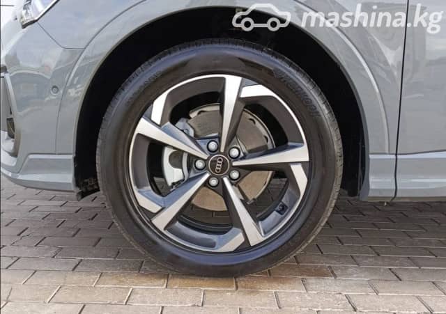 Audi Q3 II (F3) 45 TFSI 2.0 AT 4WD