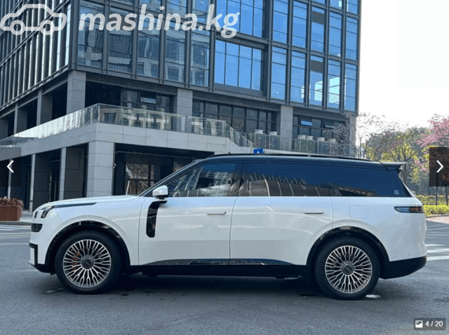 Lynk & Co 900 2.0hyb AT 4WD