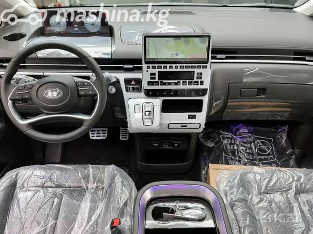 Hyundai Staria 2.2d AT 4WD
