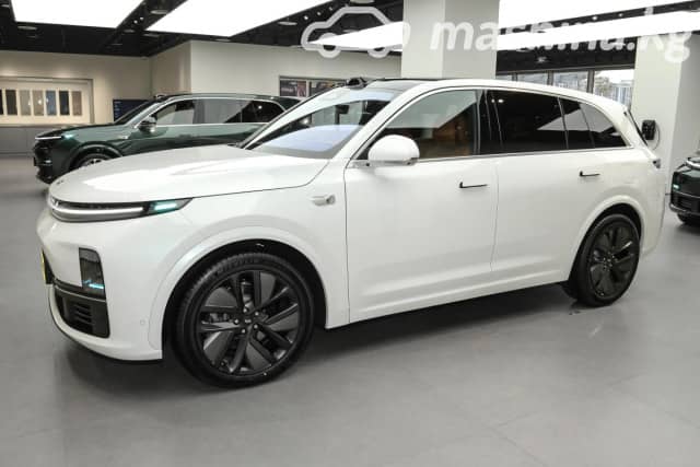 LiXiang L7 Рестайлинг 1.5hyb AT 4WD
