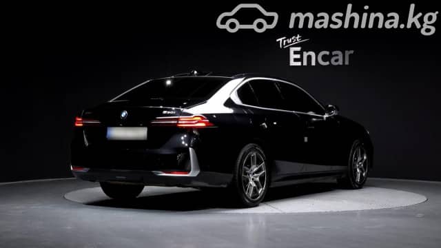 BMW 5 серии VIII (G60/G61/G68) 530e xDrive 2.0hyb AT 4WD