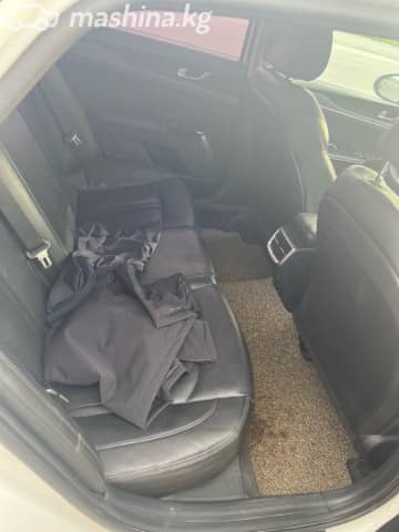 Kia K5 III LPi 2.0 AT