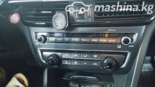 Kia K5 II 2.0 AT
