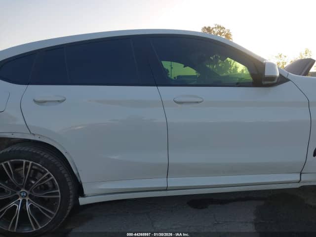 BMW X4 II (G02) Рестайлинг 30i 2.0 AT 4WD
