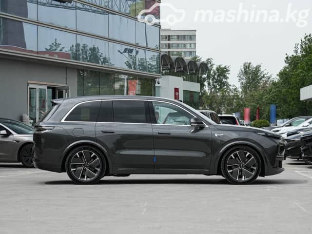 LiXiang L9 Рестайлинг 1.5hyb AT 4WD