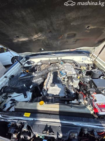 Toyota Land Cruiser 100 Series 105 4.5 MT 4WD