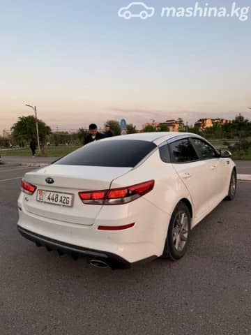 Kia K5 II 2.0 AT