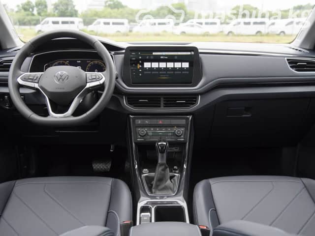 Volkswagen Tharu XR 1.5 AT