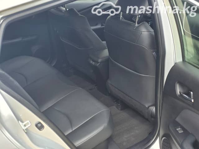 Toyota Prius IV Рестайлинг (XW50) 1.8hyb AT