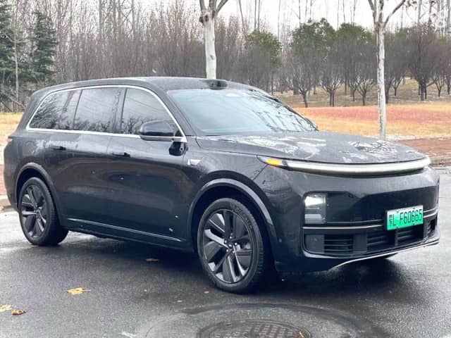 LiXiang L9 Рестайлинг 1.5hyb AT 4WD