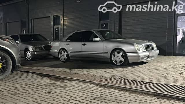 Mercedes-Benz E-Класс II (W210, S210) 320 3.2 AT