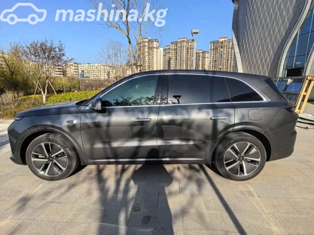 LiXiang L6 1.5hyb AT 4WD