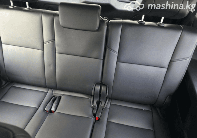 Toyota Sequoia III 3.5hyb AT 4WD