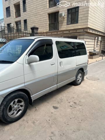 Toyota Regius 2.7 AT