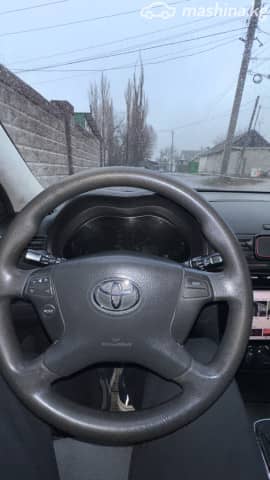 Toyota Avensis II Рестайлинг 2.2d MT