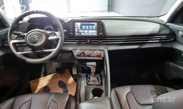 Hyundai Avante VII 1.6 AT
