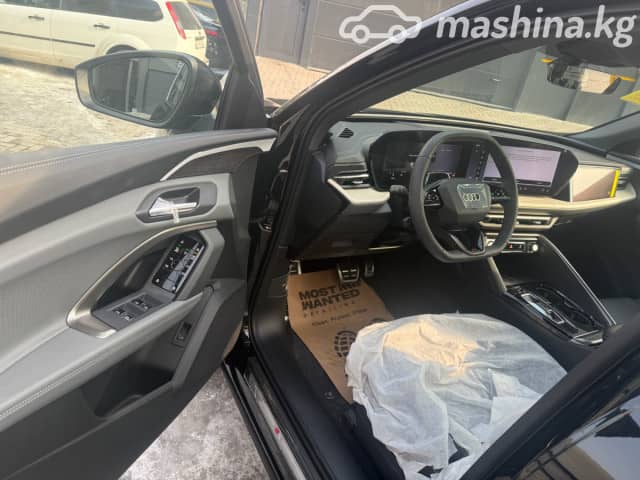 Audi Q5 III 40 TFSI 2.0 AMT 4WD