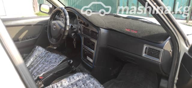 Daewoo Nexia I Рестайлинг 1.5 MT