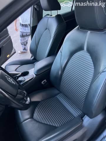 Toyota Camry VIII (XV70) 2.5 AT