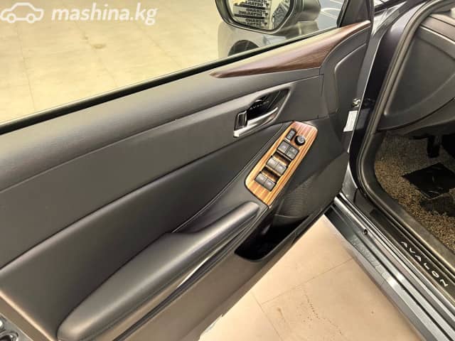 Toyota Avalon V 2.5hyb CVT
