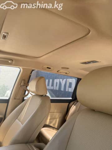 Kia Carnival III 2.2d AT