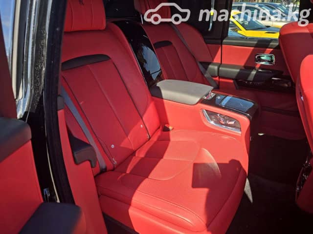Rolls-Royce Cullinan I 6.7 AT AWD