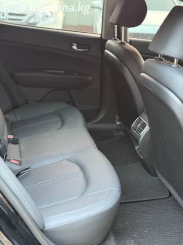 Kia K5 II 2.0 AT