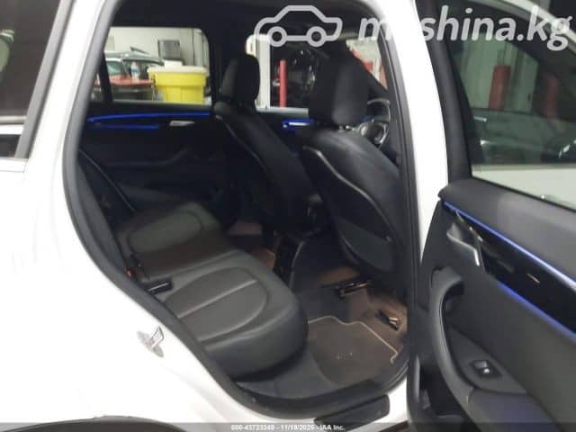 BMW X1 II (F48) Рестайлинг 28i xDrive 2.0 AT 4WD