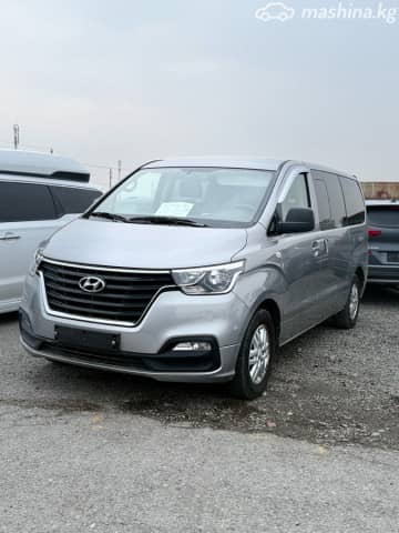 Hyundai Starex (H-1) II Рестайлинг 2 2.5d AT