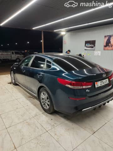 Kia K5 II 2.0 AT