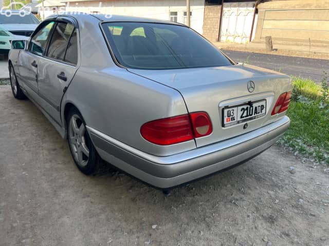 Mercedes-Benz E-Класс II (W210, S210) 230 2.3 MT