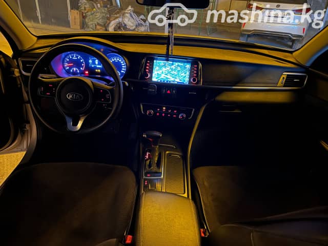 Kia K5 II 2.0 AT