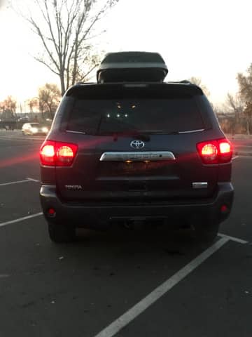 Toyota Sequoia II 5.7 AT 4WD