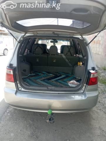 Kia Carens I (RS) Рестайлинг 1.8 MT