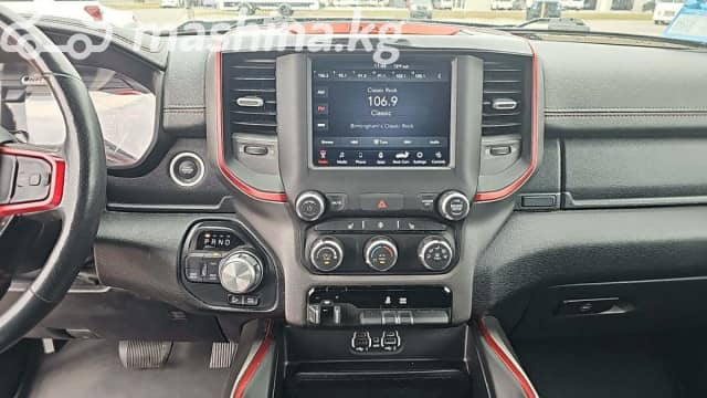 Dodge RAM IV (DS/DJ) 5.7 AT 4WD