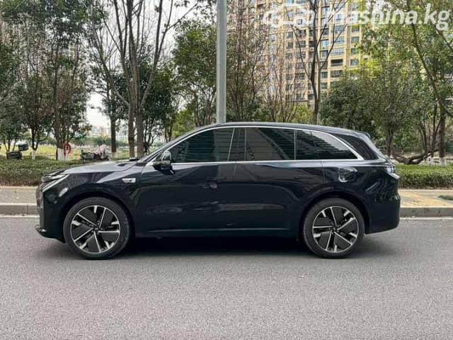 LiXiang L6 1.5hyb AT 4WD