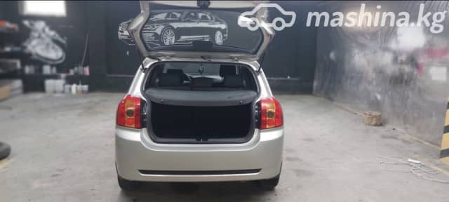 Toyota Corolla IX (E120, E130) Рестайлинг 1.4 MT