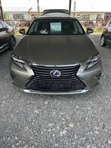 Lexus ES VI Рестайлинг 300h 2.5hyb CVT