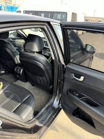 Kia K5 II 2.0 AT