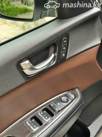 Kia K5 II 2.0 AT