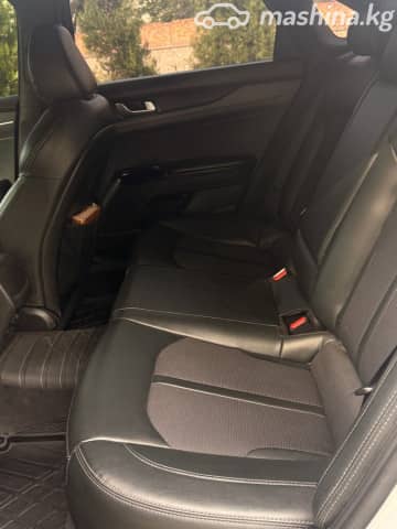 Kia K5 III 1.6 AT
