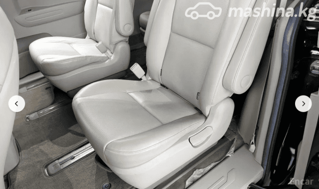 Kia Carnival III 2.2d AT