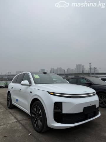 LiXiang L6 1.5hyb AT 4WD