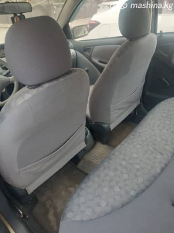 Toyota Echo 1.5 AT
