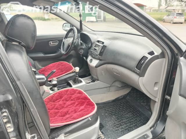 Hyundai Avante IV 1.6 MT