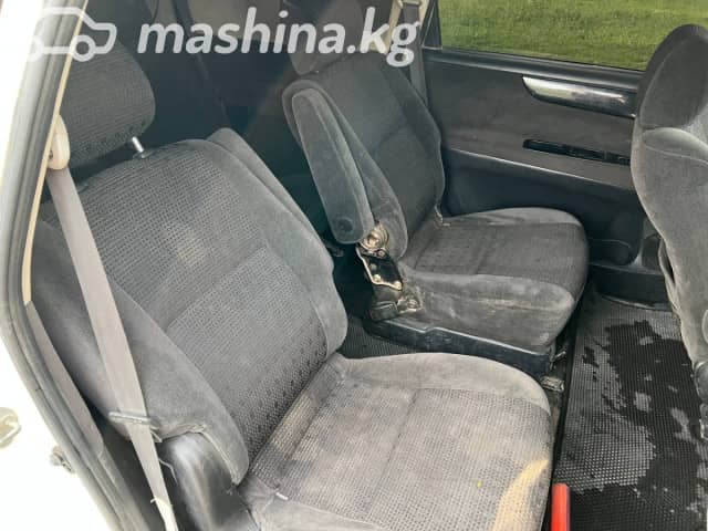 Toyota Ipsum II (M20) Рестайлинг 2.4 AT