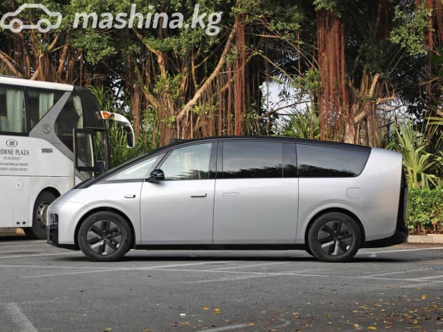 LiXiang Mega 102.7 kWh Electro AT 4WD